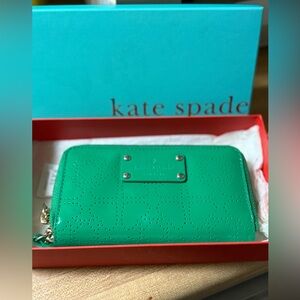 Kate Spade zip Wallet